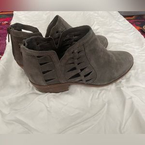 Vince camuto gray suede booties